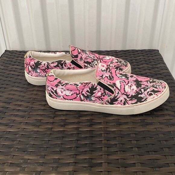 Lilly Pulitzer sneakers Julie hanging with my boo - Picture 2 of 6